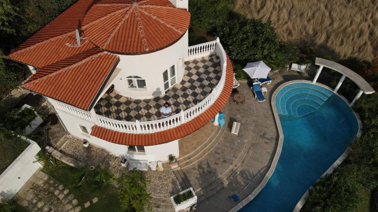 Villa Sky Music ابزور المظهر الخارجي الصورة